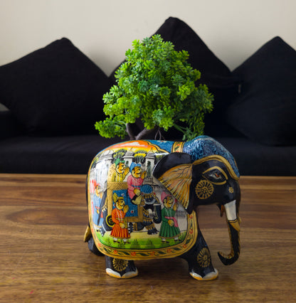 Hand-Painted Wooden Elephant with Royal Procession Artwork